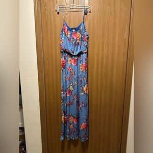 Beautiful floral  maxi  dress sz M